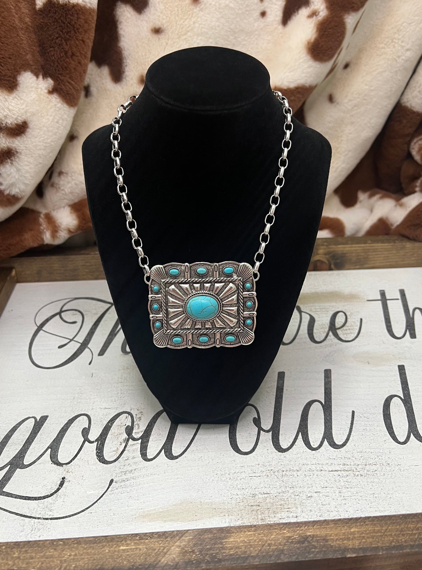 Buckle Necklace (short)