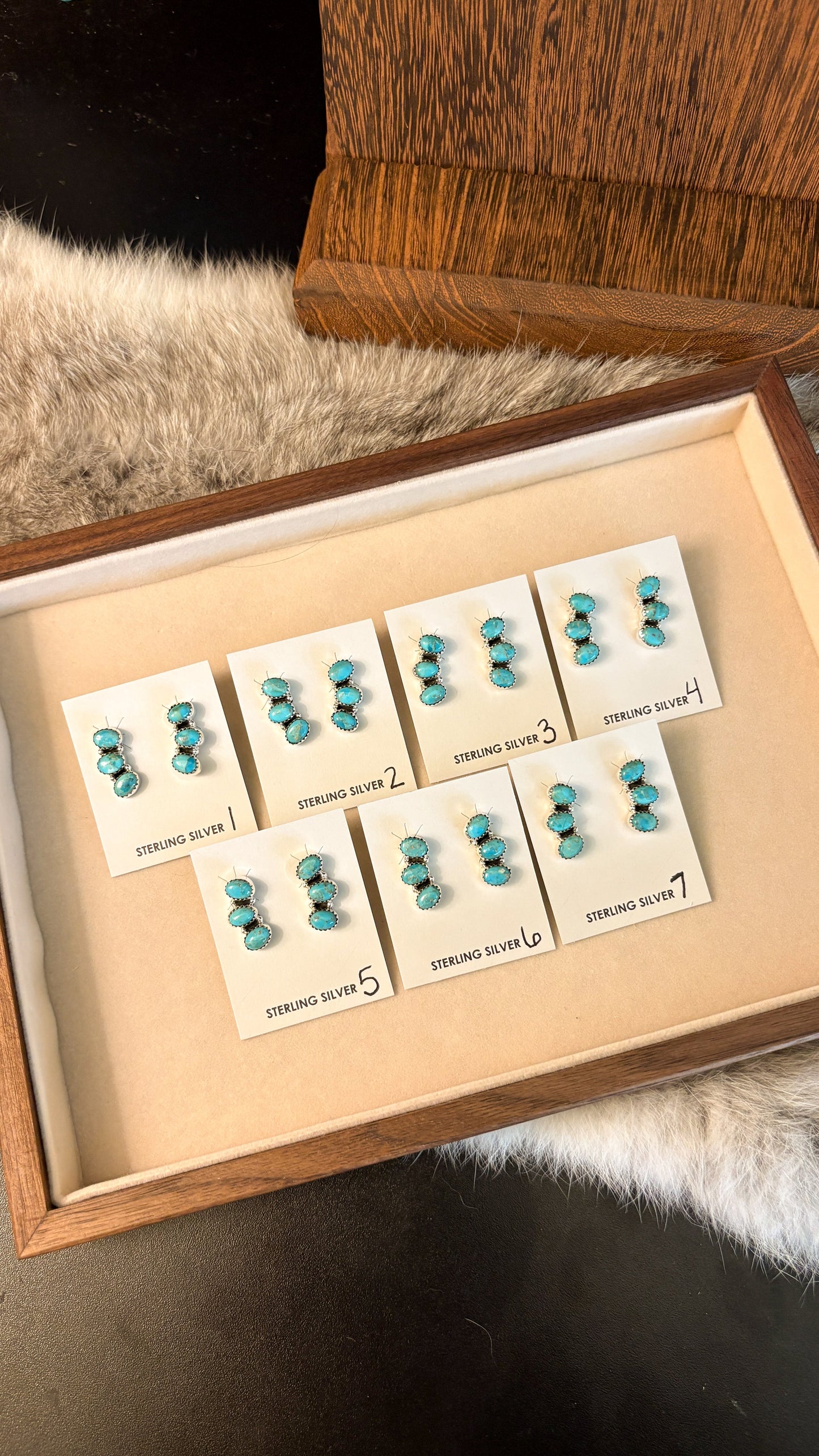 KINGMAN TURQUOISE 3 STONE OVAL SHAPED CRAWLER EARRINGS