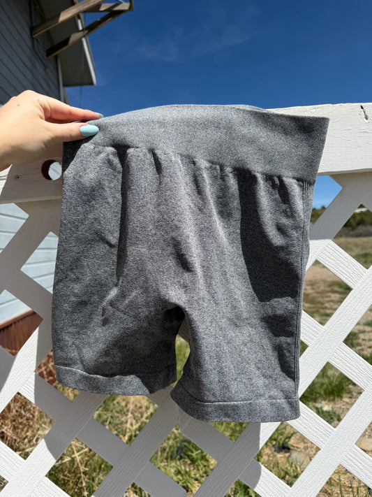 Workout Scrunch Shorts L