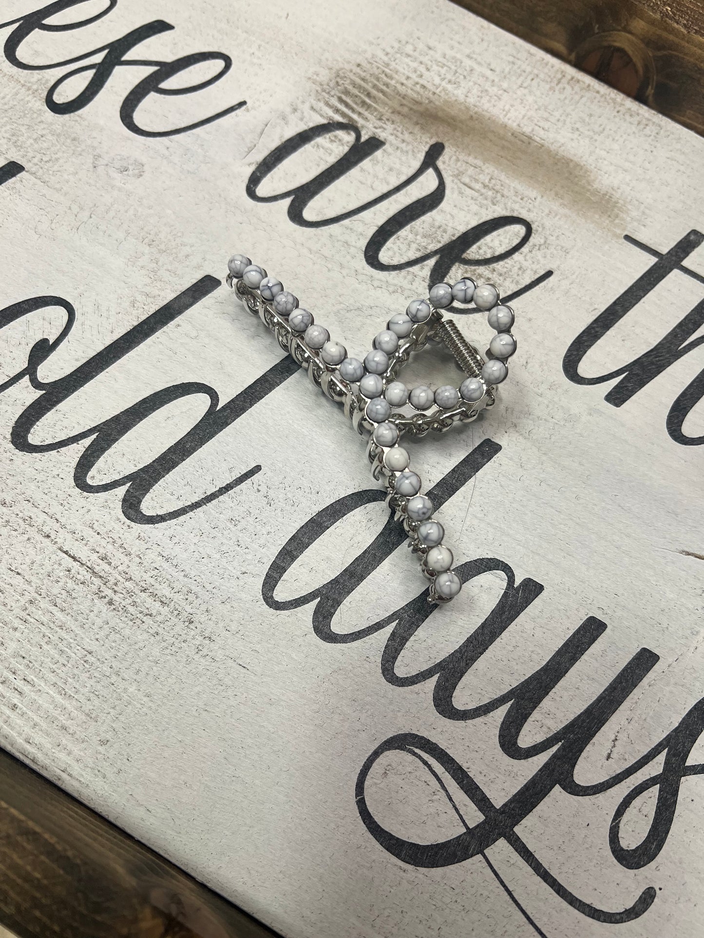 White Claw Clip