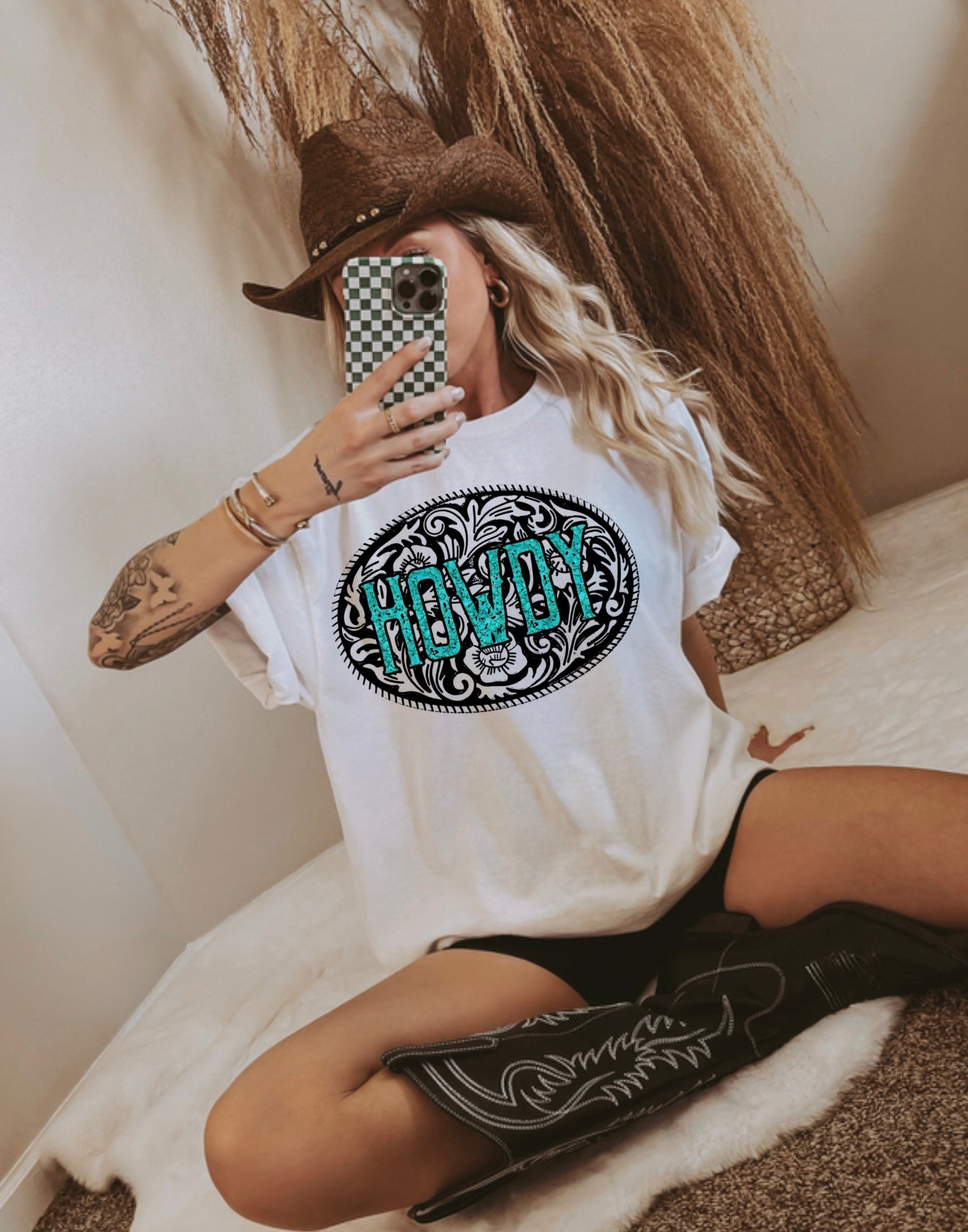 Tooled Howdy Graphic Tee