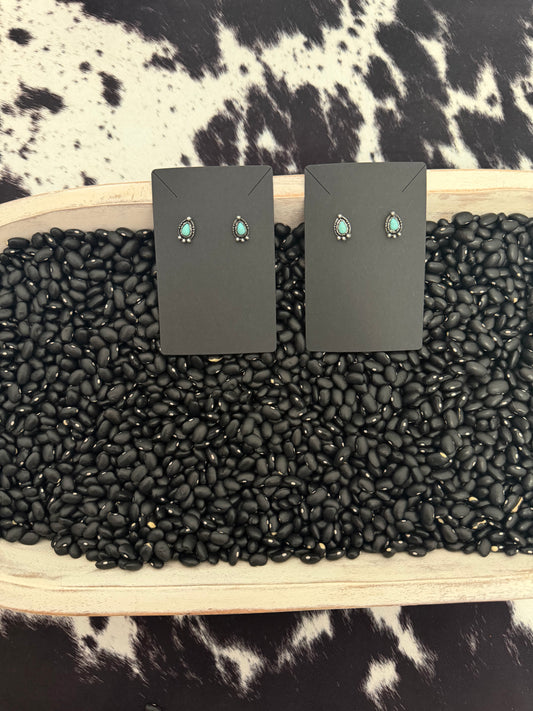 Dakota Studs